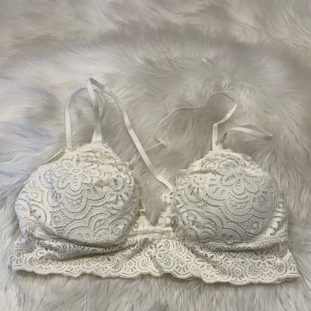 Elegant Lace Bralette in Cream